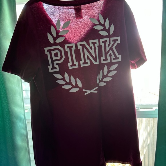 Pink v neck campus t shirt - Picture 4 of 8